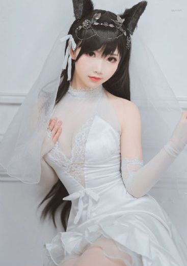 学生藏在讲台下给老师口_HD在线观看视频